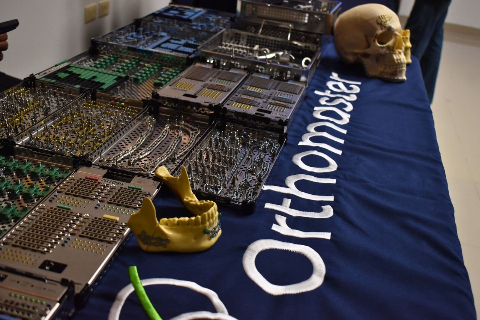 Nosotros - Orthomaster